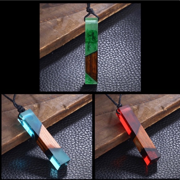 WOOD WITH RESIN PENDANT NECKLACE - Picture 2 of 6